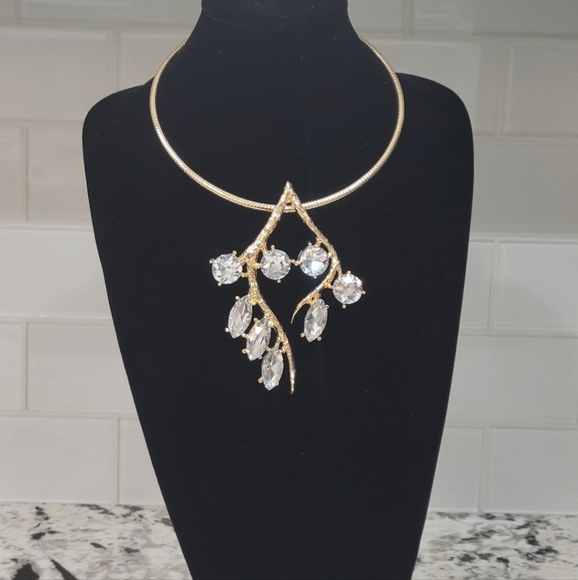 Bold Goldtone Blinged-out Large Marquise and Round Sparkly CZ Stone Choker - Picture 1 of 5